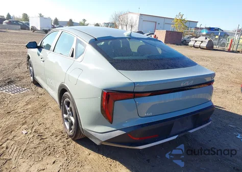 2025 Kia K4 Lxs z USA, uszkodzony, nr VIN 3KPFT4DE2SE066610